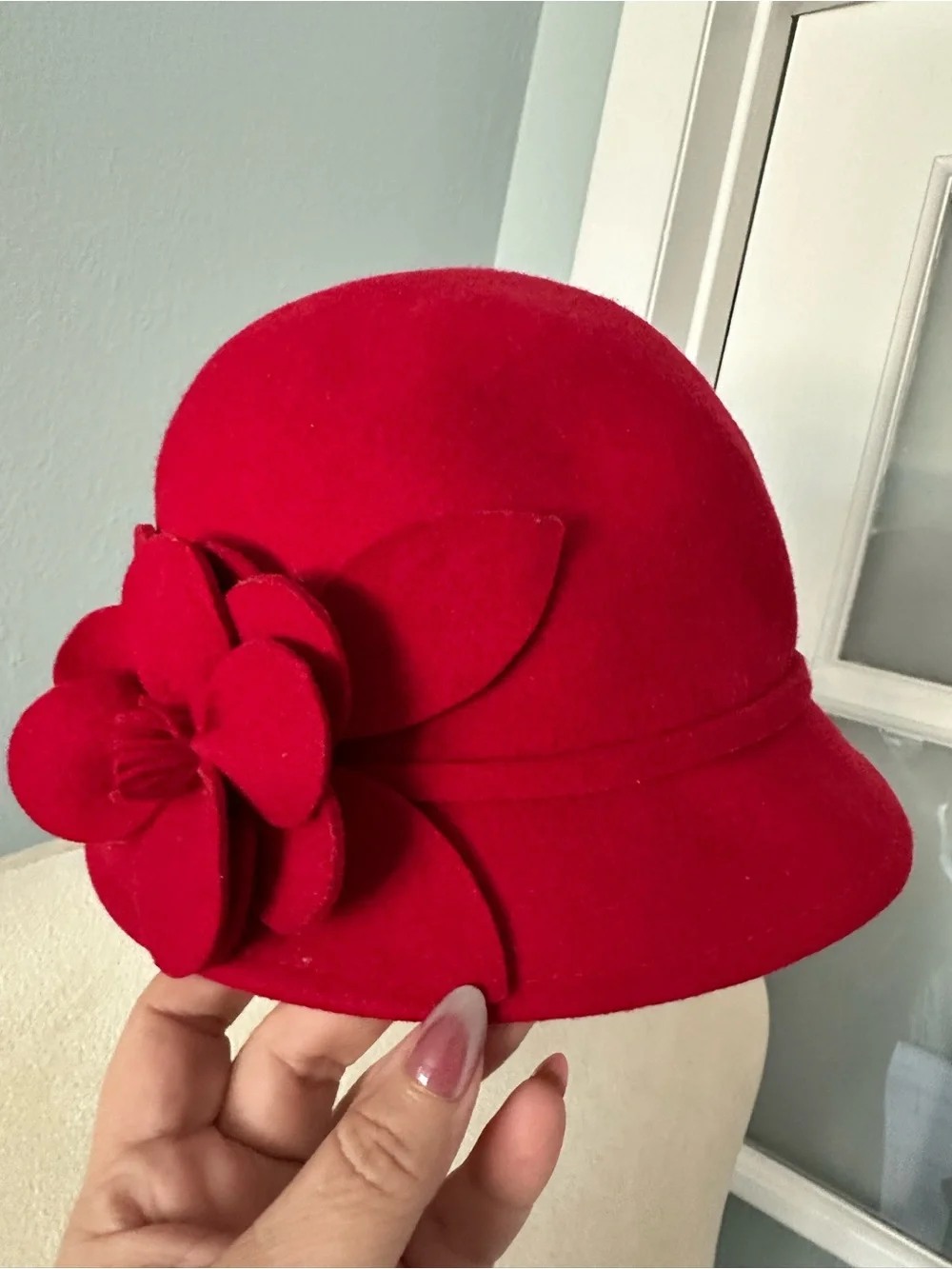 Classic Red Felt Flower Cloche Hat - Women Accessories